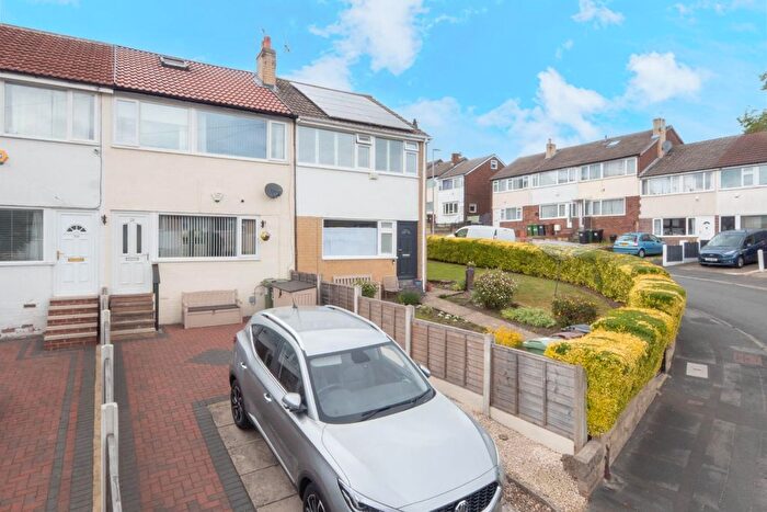 3 Bedroom Terraced House For Sale In Somerdale Close, Bramley, LS13