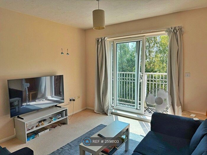 2 Bedroom Flat To Rent In Gillquart Way, Coventry, CV1