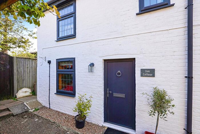 1 Bedroom Detached House For Sale In The Street, Eythorne, Dover, Kent, CT15
