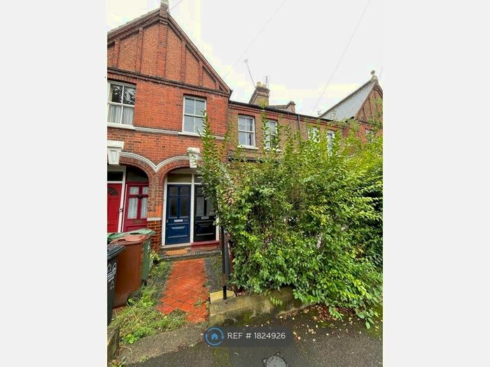 2 Bedroom Flat To Rent In Warner Road, London, E17