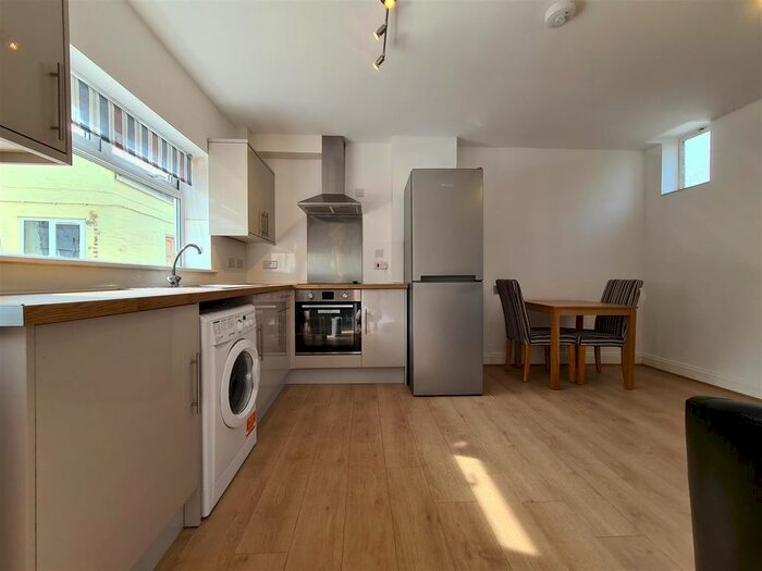 1 Bedroom Flat To Rent In A High Street, Somersham, Huntingdon, PE28