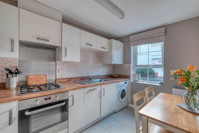 3 Bedroom Terraced House For Sale In Rounds Road, Worcester, WR5