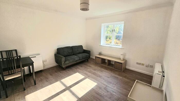 2 Bedroom Flat To Rent In Burton Road, West Didsbury, M20