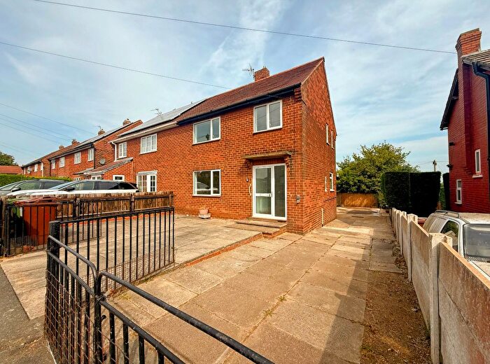 4 Bedroom Property To Rent In Ridge Crescent, Middlestown, Wakefield, WF4