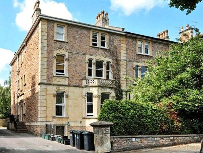 3 Bedroom Flat To Rent In Clifton, St Johns Road, BS8