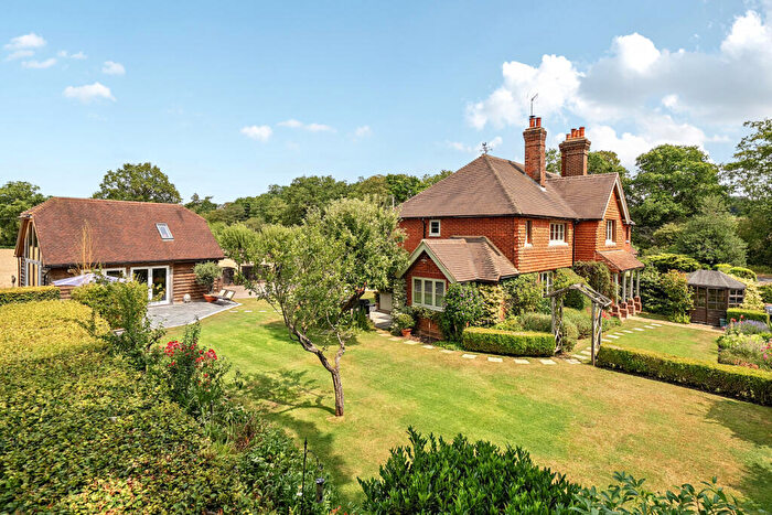 5 Bedroom Semi Detached House For Sale In Alfold Road, Cranleigh, GU6