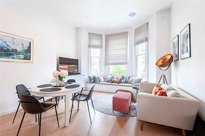 2 Bedroom Flat To Rent In Warwick Road, Earls Court, SW5