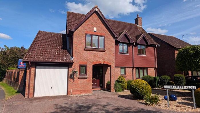 4 Bedroom Detached House For Sale In Bartlett Close, Bramley, Tadley, RG26