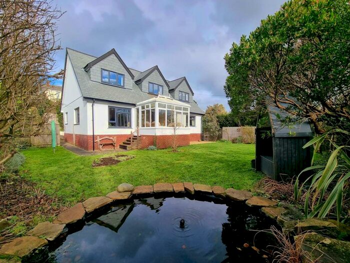 4 Bedroom Detached House For Sale In Northdown Road, Bideford, EX39