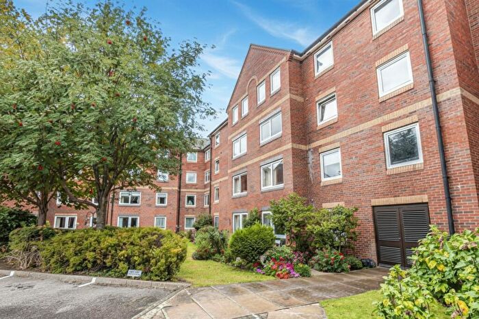 1 Bedroom Flat For Sale In Henry Road, Tumbling Bay Court Henry Road, OX2