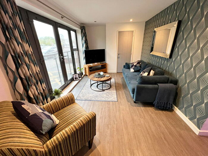 2 Bedroom Apartment For Sale In St James Court, Stratford Road, Shirley, B90