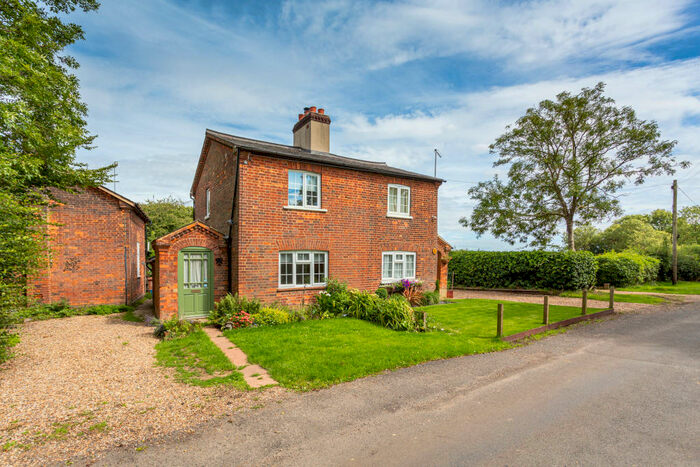 2 Bedroom Semi-Detached House To Rent In Wandon Green Cottages, Wandon Green, Luton, LU2