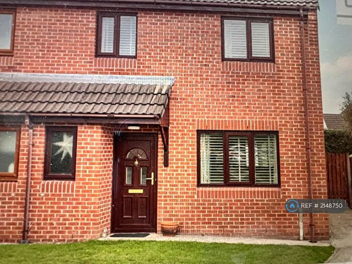 3 Bedroom Semi-Detached House To Rent In Alyn Park, Hawarden, Flintshire, CH5