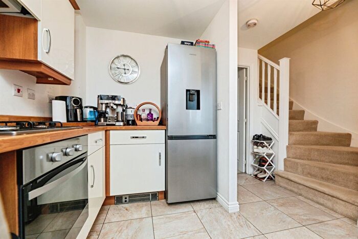 2 Bedroom Semi-Detached House For Sale In Buzzard Avenue, Mexborough, S64