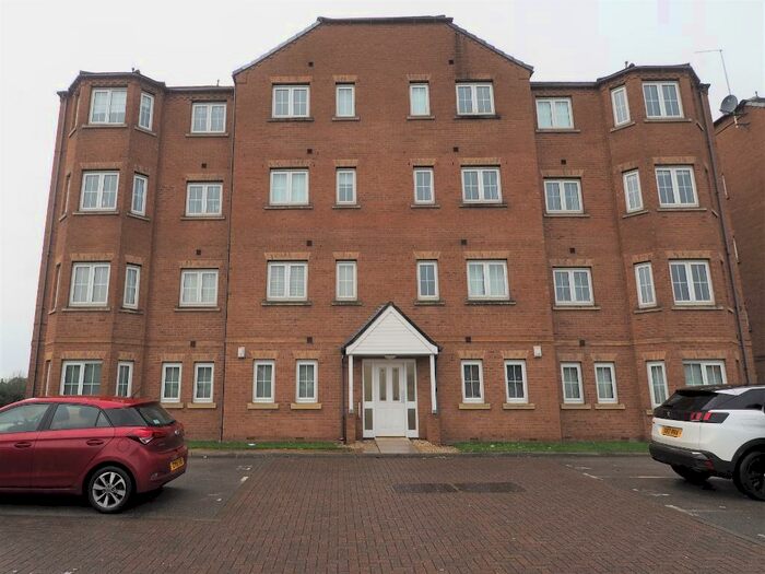 2 Bedroom Apartment To Rent In Chandlers Court, Victoria Dock, Hull, HU9