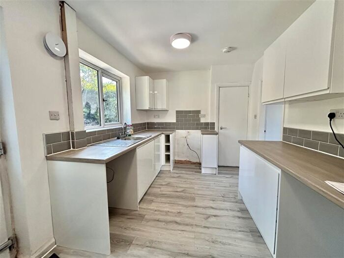 2 Bedroom Property To Rent In Leybourne Drive, Nottingham, NG5