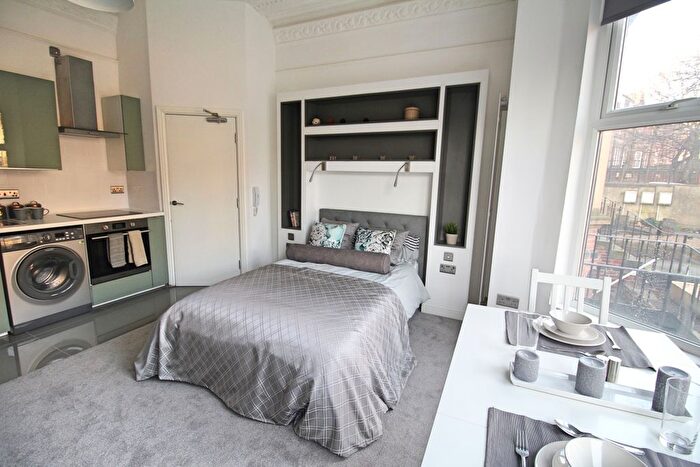 1 Bedroom Studio To Rent In Flat, Clarendon Road, LS2