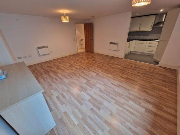 1 Bedroom Flat To Rent In Golate Street, Cardiff, CF10