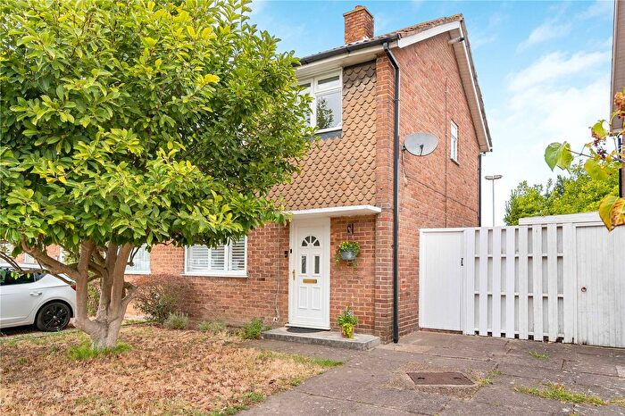 3 Bedroom Semi Detached House For Sale In Stirling Road, Twickenham, TW2