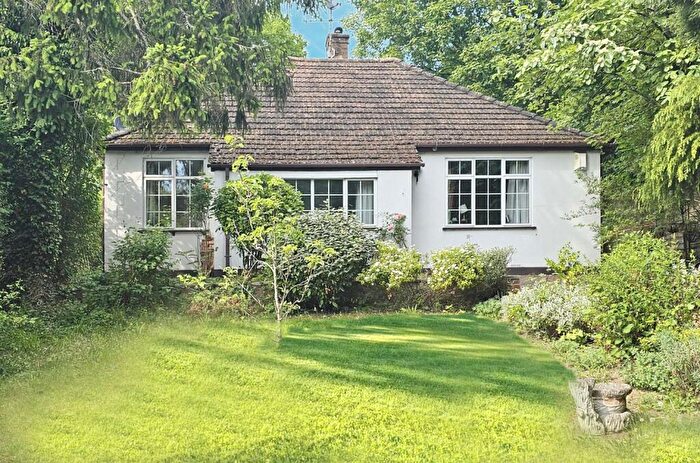 2 Bedroom Detached Bungalow For Sale In Pear Tree Cottage, Sevenoaks Road, Chelsfield Park, BR6
