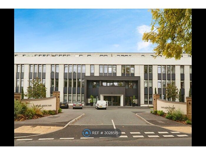 1 Bedroom Flat To Rent In Littleworth Road, Esher, KT10