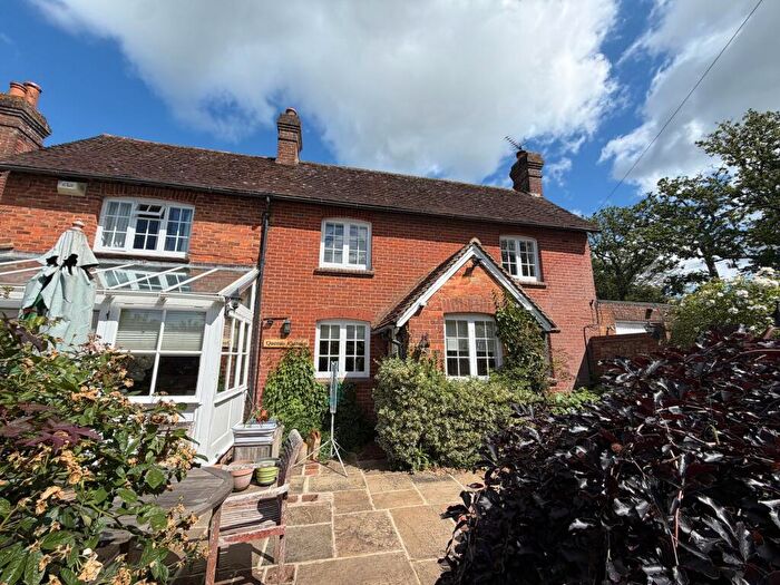 3 Bedroom Detached House For Sale In The Village, Ewhurst, GU6