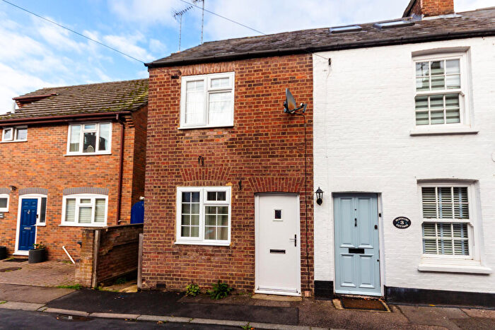 2 Bedroom End Of Terrace House For Sale In George Street, Markyate, St Albans, AL3