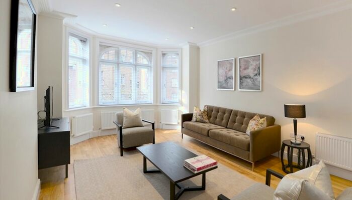 3 Bedroom Flat To Rent In Hamlet Gardens, London, W6
