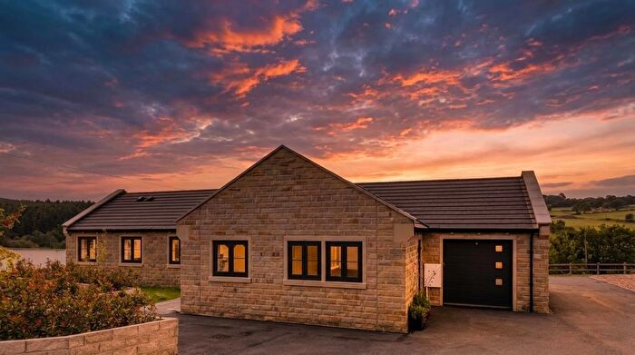 3 Bedroom Detached Bungalow For Sale In Scholebrook Lane, Bradford, BD4
