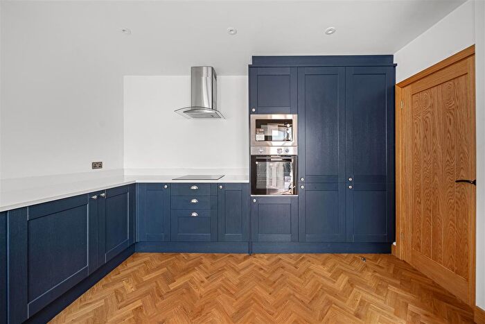 2 Bedroom Semi Detached Bungalow For Sale In Charlton Lane, West Farleigh, Maidstone, ME15