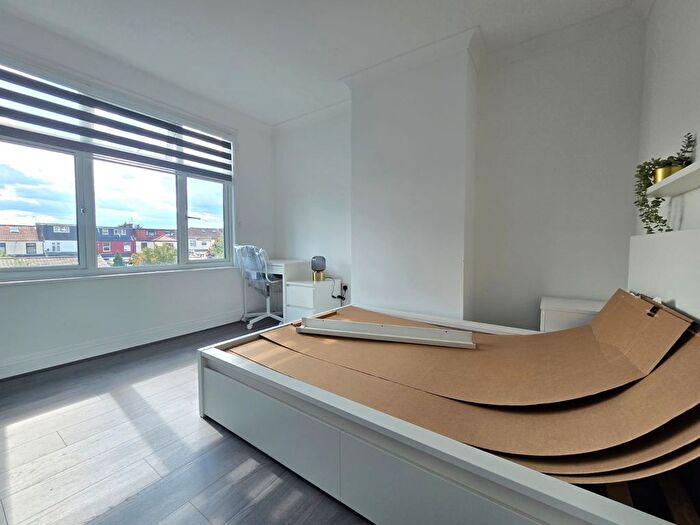 1 Bedroom Terraced House To Rent In Danehurst Gardens, Redbridge, London, IG4