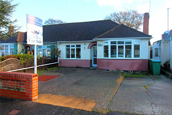 2 Bedroom Bungalow For Sale In Eastfield Avenue, Fareham, Hampshire, PO14
