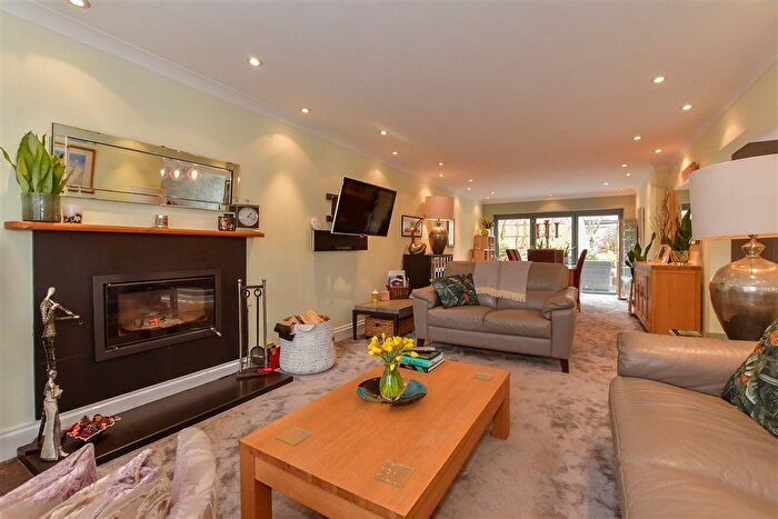 4 Bedroom Detached House For Sale In Posthorses, Ashington, West Sussex, RH20