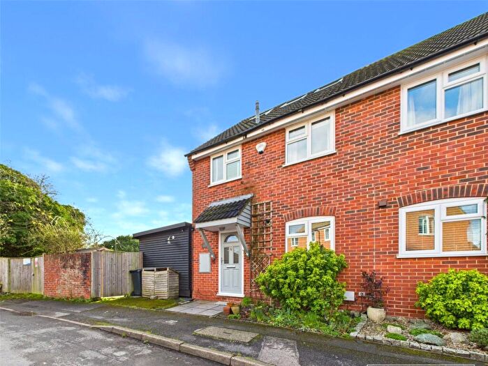 4 Bedroom Semi-Detached House For Sale In Russell Road, Newbury, Berkshire, RG14