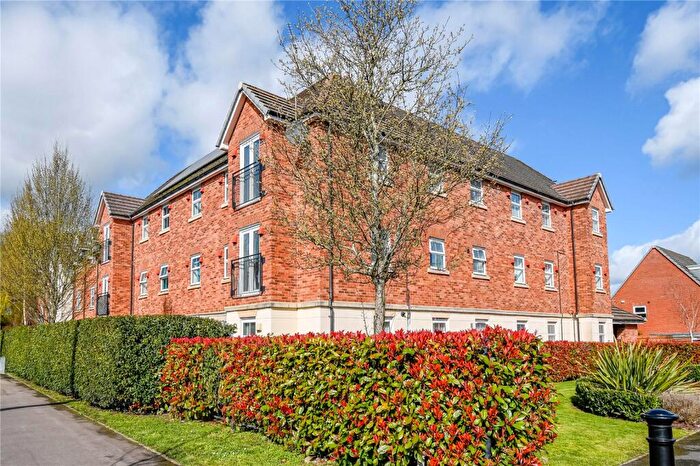 2 Bedroom Apartment For Sale In Old Wardour Way, Newbury, RG14