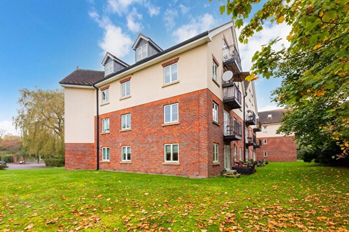 2 Bedroom Flat For Sale In Datchet Meadows, Datchet, SL3