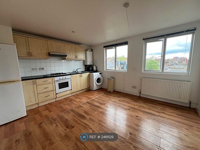 1 Bedroom Flat To Rent In Meeting House Lane, London, SE15