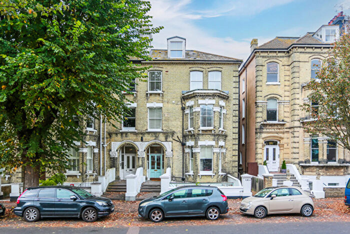 1 Bedroom Flat To Rent In Salisbury Road, Hove, BN3