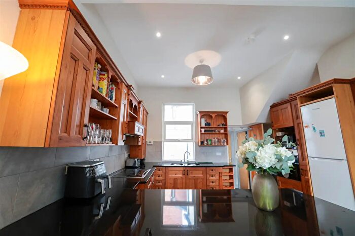 5 Bedroom Terrace House For Sale In Rugby Road, Belfast, BT7