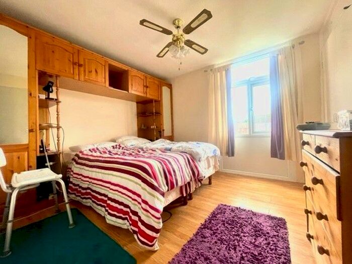 3 Bedroom Terraced House For Sale In Temsford Close, Harrow, HA2