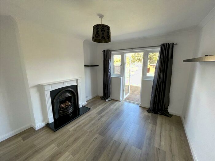 2 Bedroom Maisonette To Rent In Kenerne Drive, Barnet, EN5