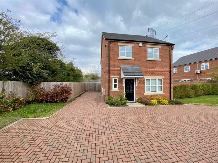 3 Bedroom Detached House To Rent In Steeple Gardens, Harlington, Dunstable, LU5