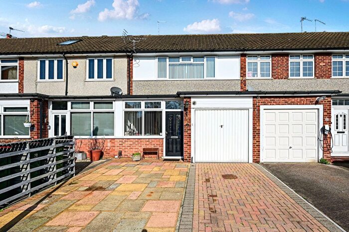 2 Bedroom Terraced House For Sale In Ashford, Surrey, TW15