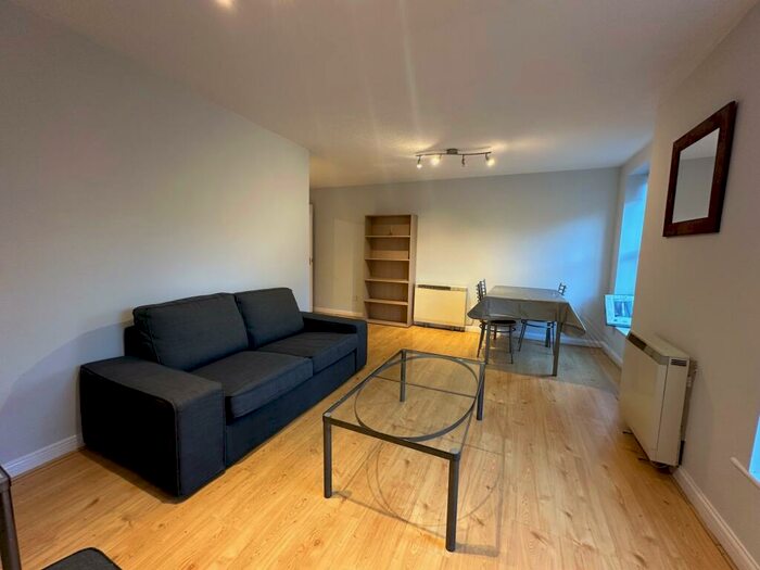 2 Bedroom Apartment To Rent In Upper Parliament Street, L8