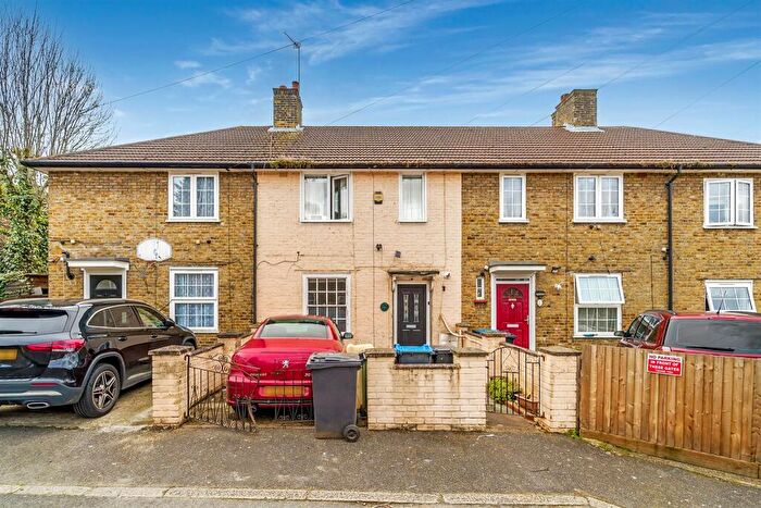 3 Bedroom Terraced House For Sale In Montacute Road, Morden, SM4