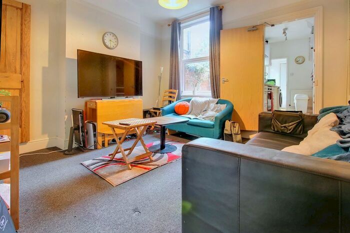 4 Bedroom Terraced House To Rent In Howard Road, Leicester, LE2