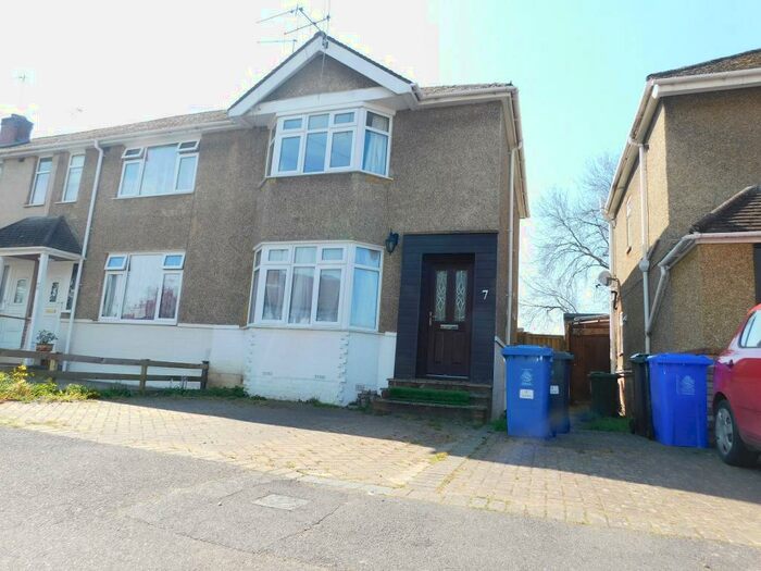2 Bedroom End Of Terrace House To Rent In Forest Road, Windsor, SL4