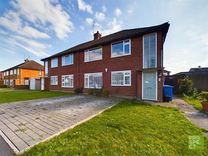 2 Bedroom Maisonette To Rent In Brunel Road, Maidenhead, Berkshire, SL6