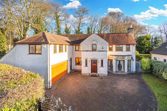 4 Bedroom Detached House To Rent In Selby Road, Garforth, Leeds, LS25