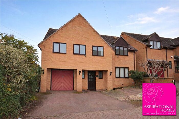 5 Bedroom Detached House For Sale In Shortwoods Close, Raunds, Northamptonshire, NN9